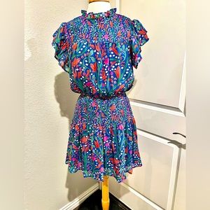 Love this dress!! Summer dress size L
